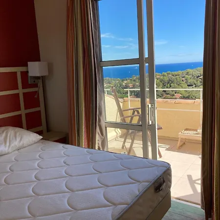 Apartmanhotel Cap Esterel By Actisource Saint-Raphaël
